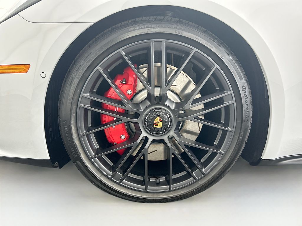 Thumbnail: 2026 Porsche Panamera - 31