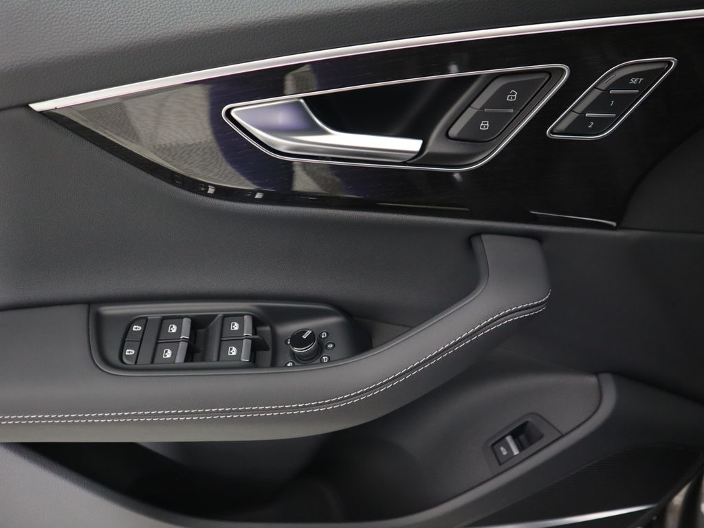 Thumbnail: 2026 Audi Q7 - 27