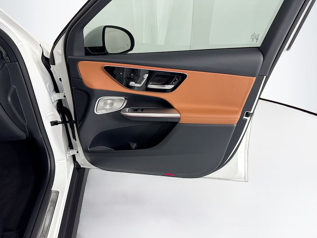 Thumbnail: 2026 Mercedes-Benz GLC - 26