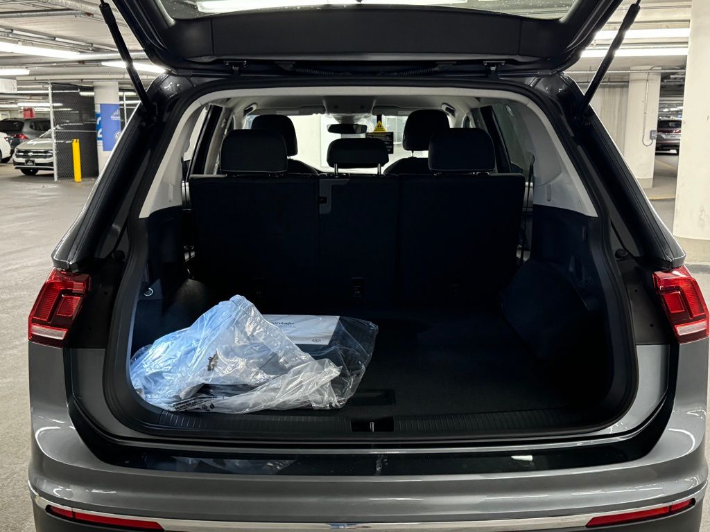 2024 Volkswagen Tiguan 2.0T S 32