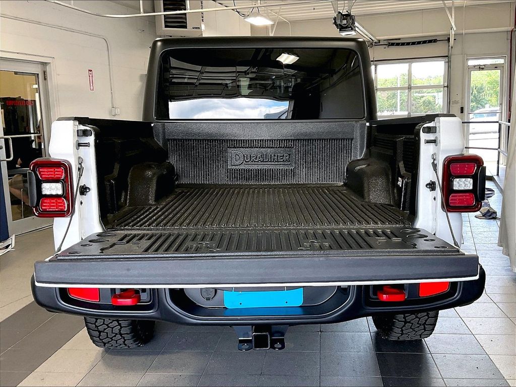 2026 Jeep Gladiator — photo 30