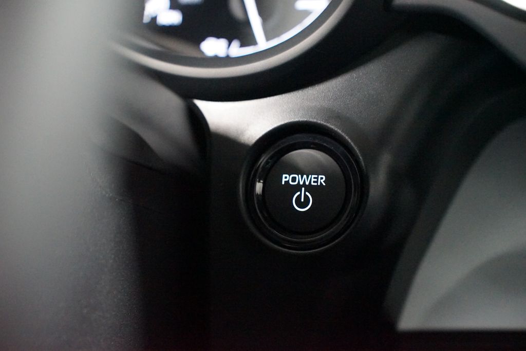 Thumbnail: 2025 Toyota Sienna - 23