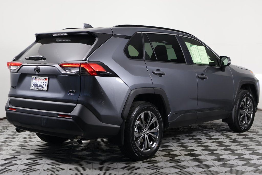 Thumbnail: 2025 Toyota RAV4 - 4