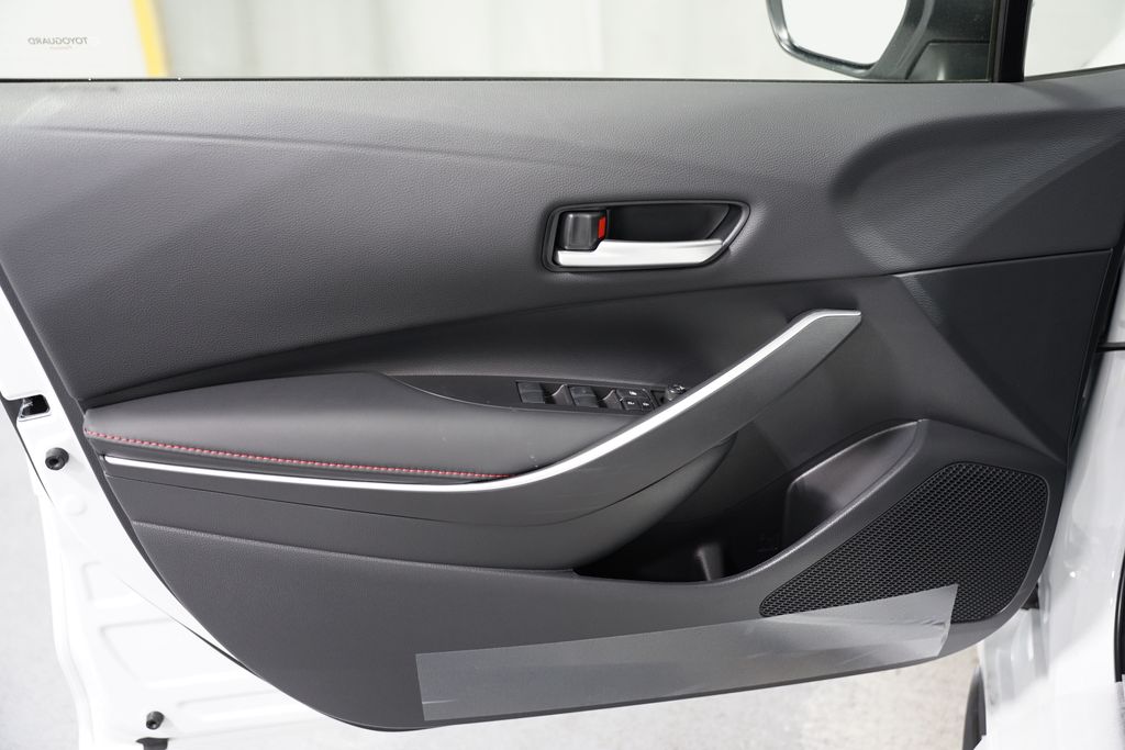 2025 Toyota Corolla SE 29