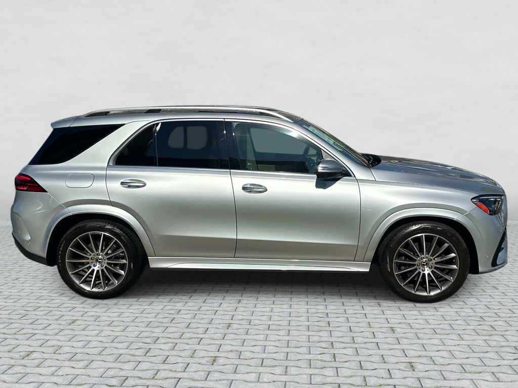 Thumbnail: 2026 Mercedes-Benz GLE - 4