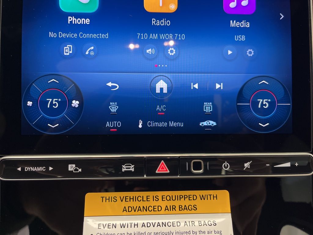 Thumbnail: 2026 Mercedes-Benz GLC - 20