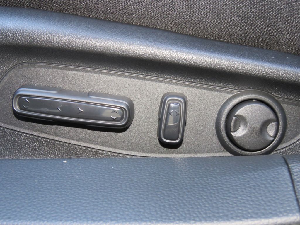 Thumbnail: 2025 Honda Accord - 10