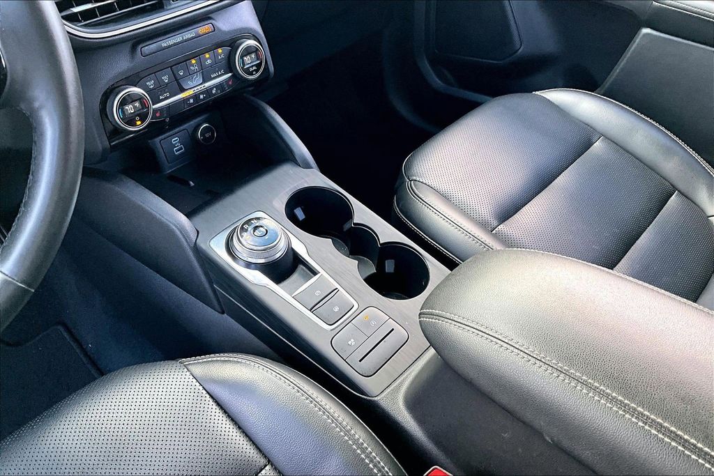 Used 2021 White Ford SEL image 14