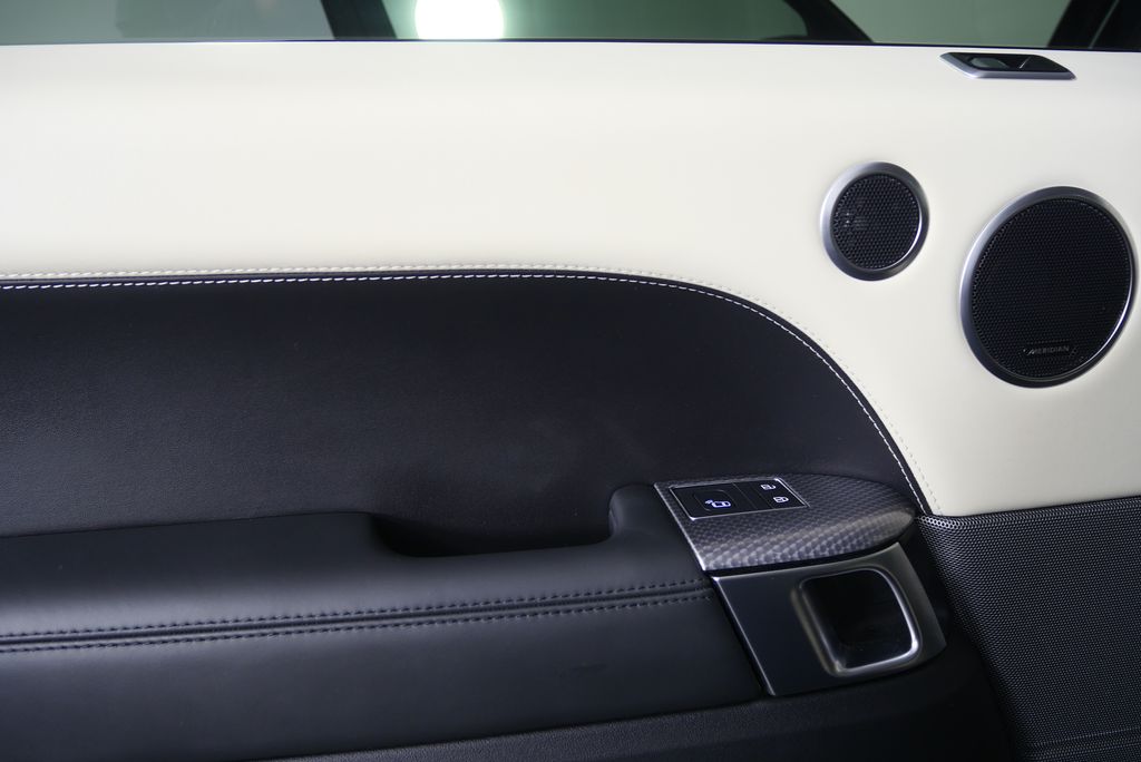 Thumbnail: 2021 Land Rover Range Rover Sport - 14