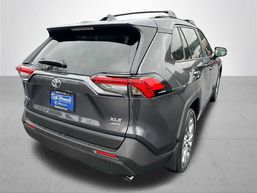 2025 Toyota RAV4 XLE Premium photo 4
