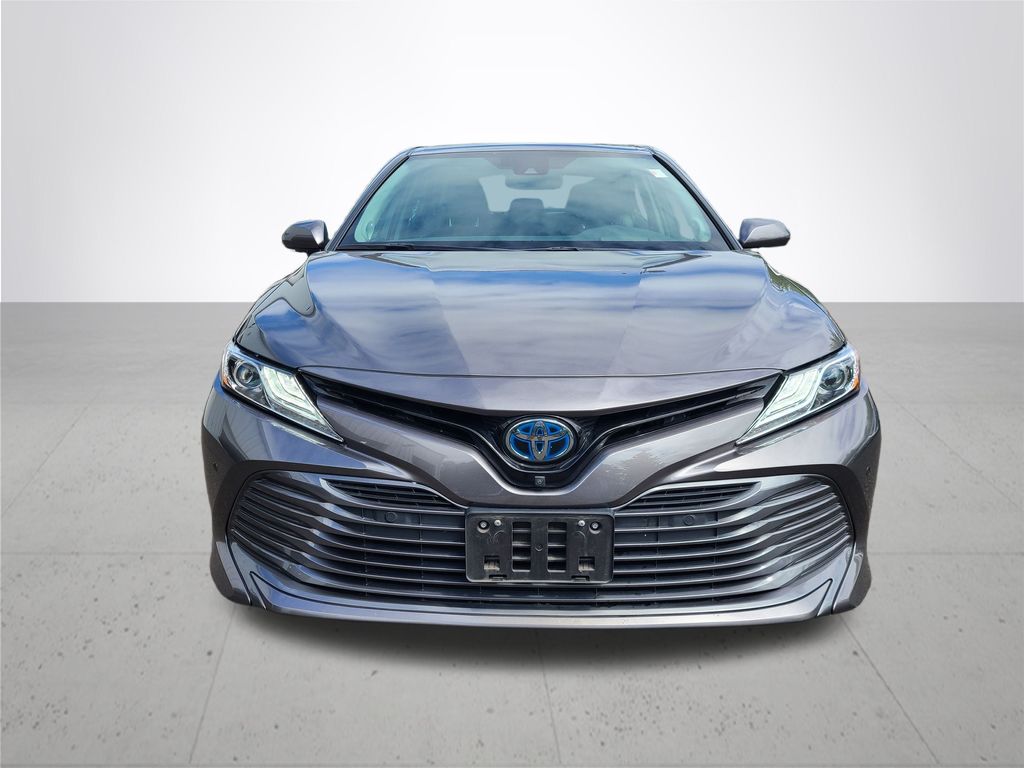 2020 Toyota Camry Hybrid XLE