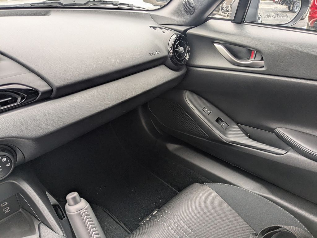 2025 Mazda MX-5 Miata Sport