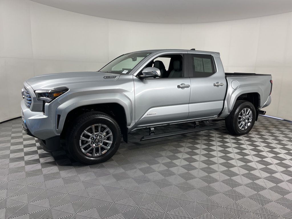 Thumbnail: 2024 Toyota Tacoma - 3