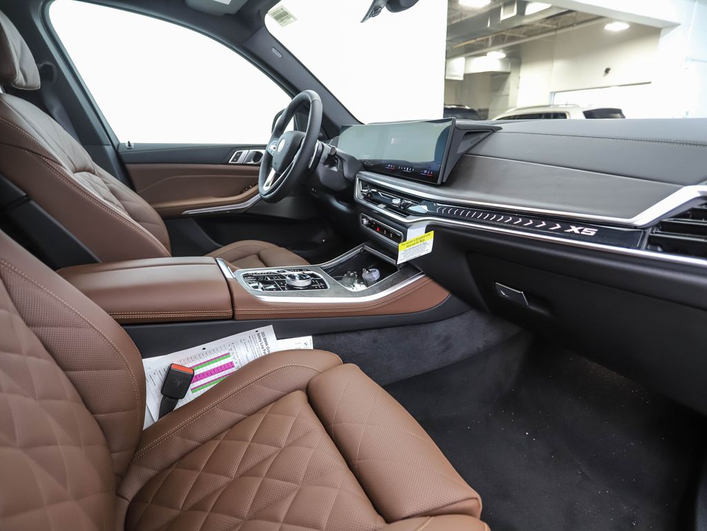 Thumbnail: 2026 BMW X5 - 31