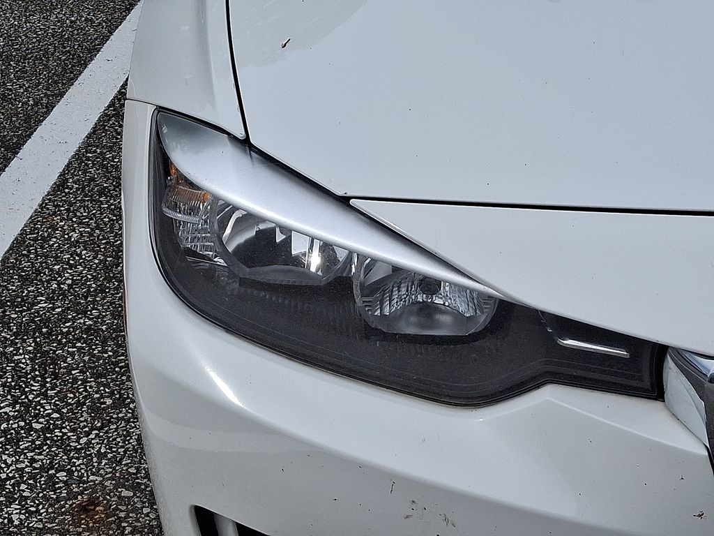 Thumbnail: 2015 BMW 3 Series - 4