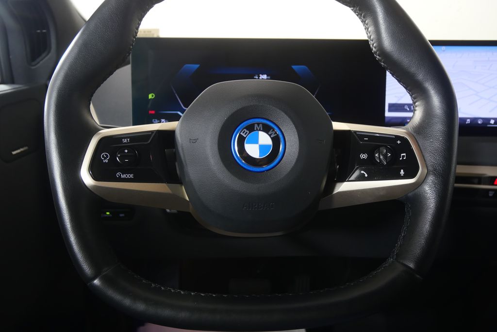 Thumbnail: 2024 BMW iX - 18