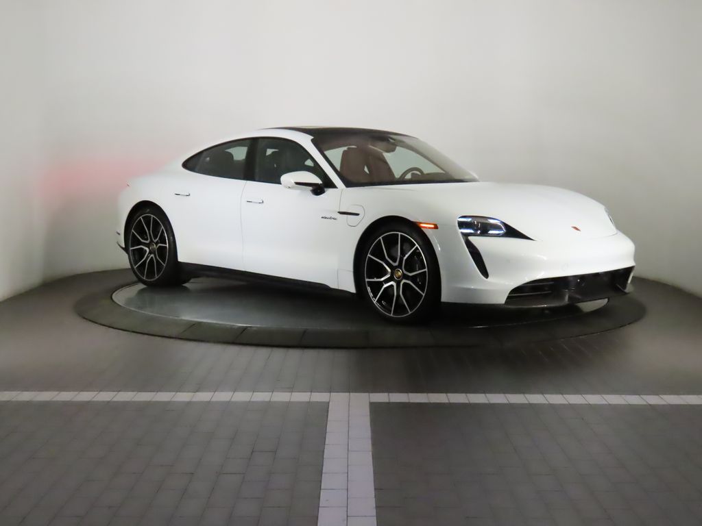 Thumbnail: 2023 Porsche Taycan - 9