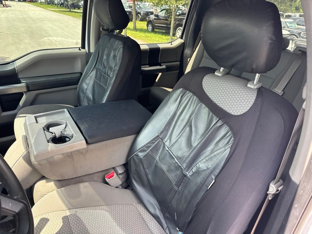 Used 2017 White Ford XLT image 10