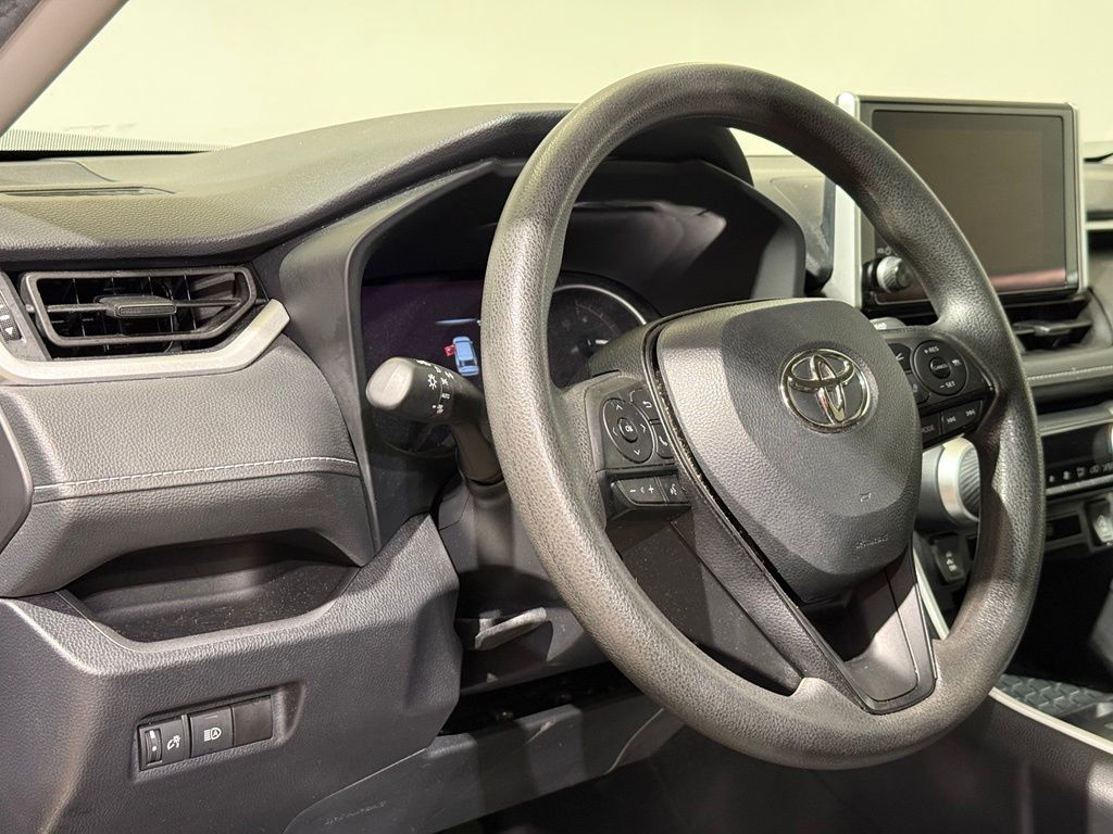 Thumbnail: 2024 Toyota RAV4 - 17