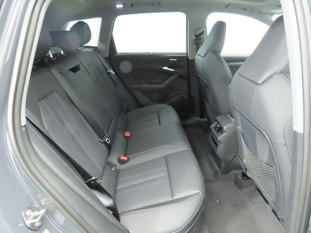 2025 Audi Q6 e-tron Premium 24