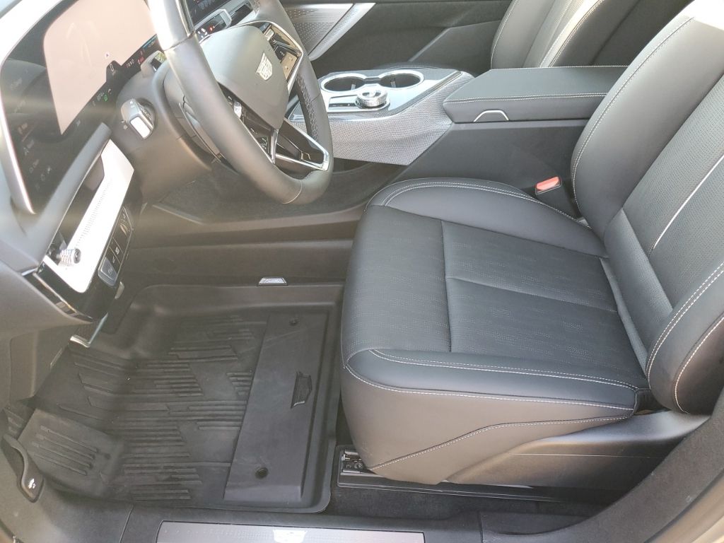 Used Car 2025 Cadillac Optiq  Sport 2 For Sale Under $50,000 In Austin, Texas