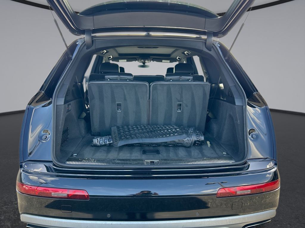 Thumbnail: 2018 Audi Q7 - 13