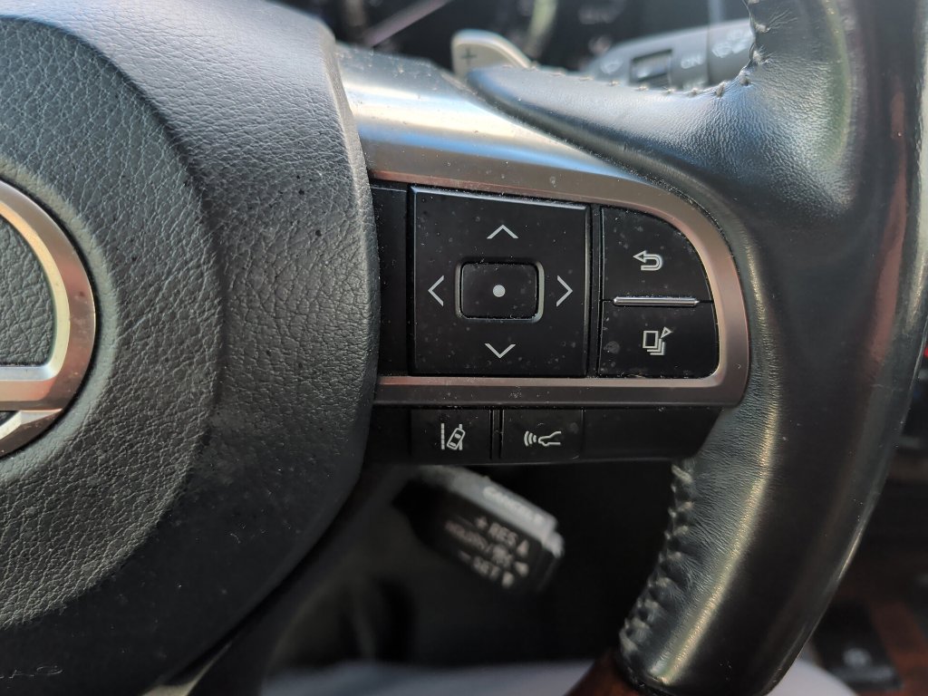 Used 2017 Gray Lexus 570 image 16