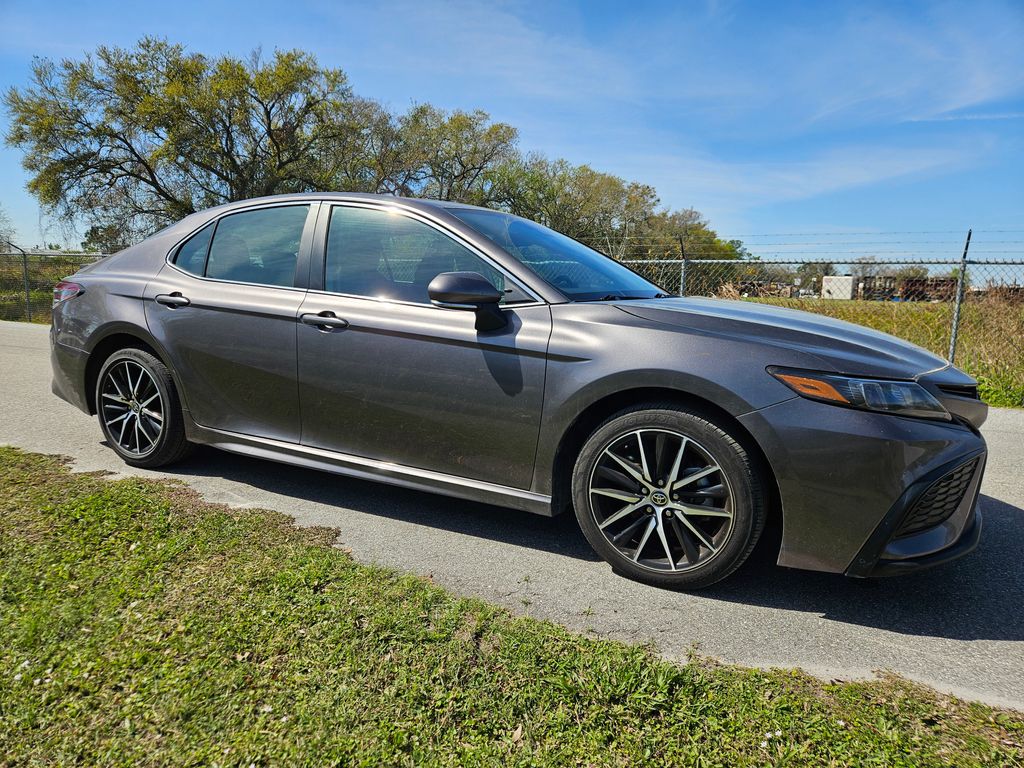 2023 Toyota Camry SE 7