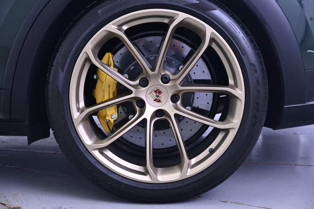 Thumbnail: 2025 Porsche  - 12