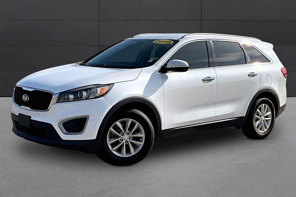 Snow White Pearl 2018 Kia Sorento LX FWD SUV / Crossover Front-Wheel Drive 6-Speed Automatic