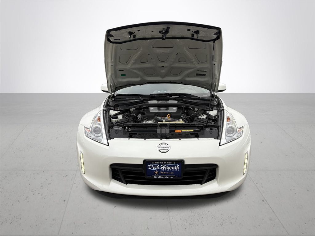 2017 Nissan 370Z Sport