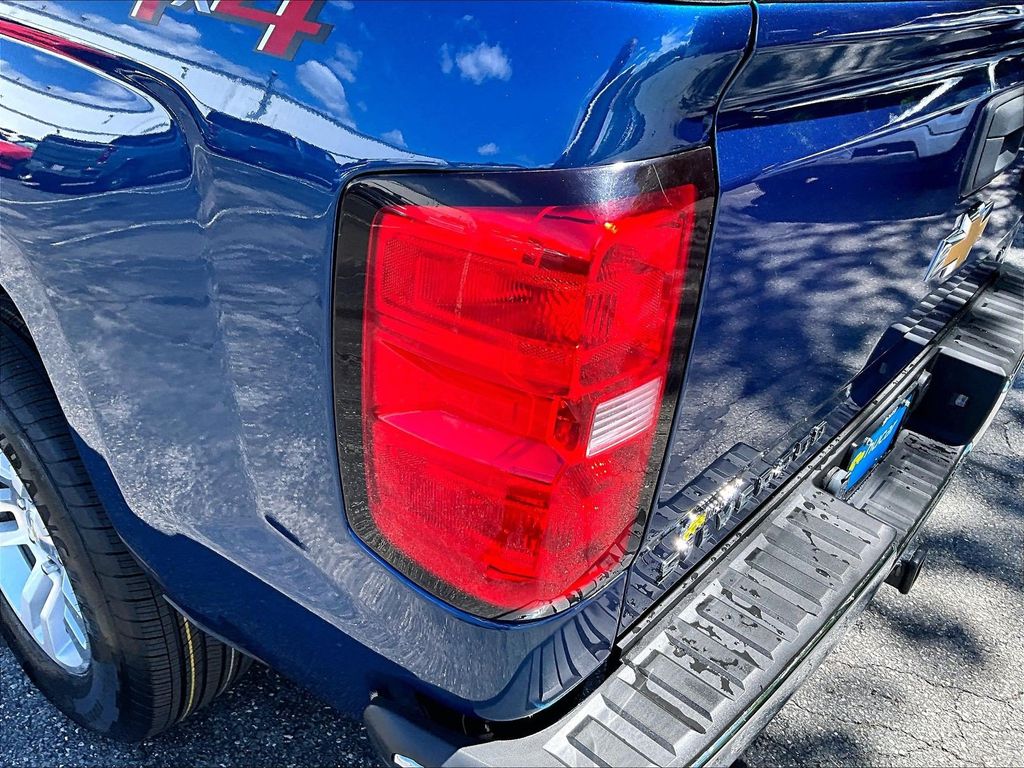 2019 Chevrolet Silverado 1500 LD — photo 32