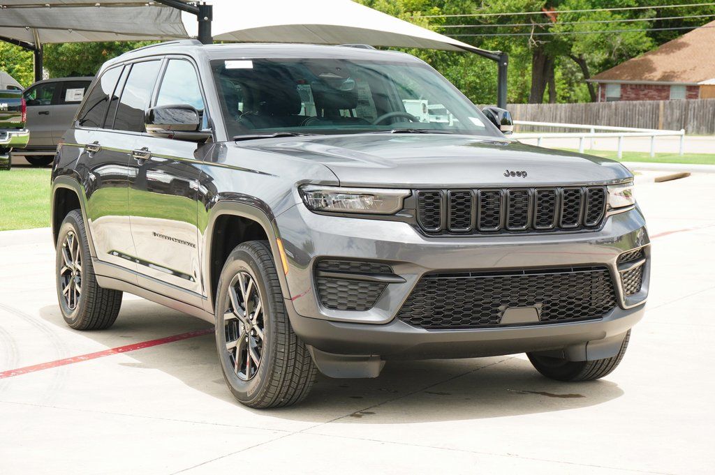 New Car 2025 Jeep Grand Cherokee  Altitude X For Sale Under $50,000 In Weatherford, Texas