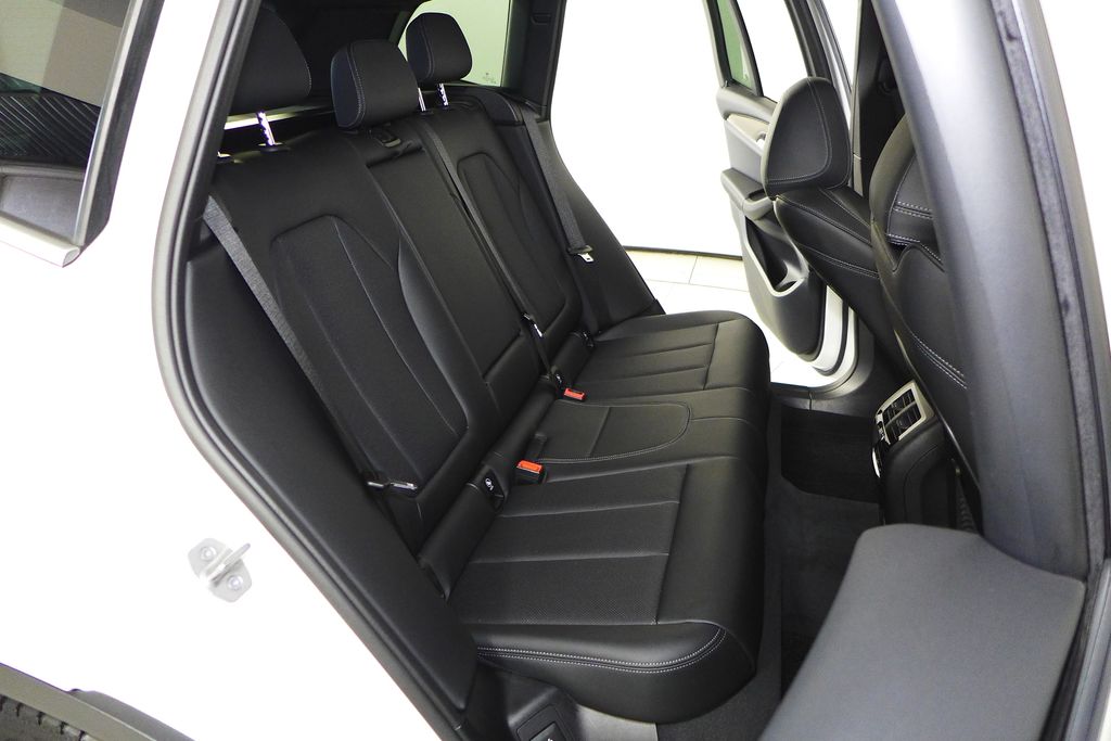 Thumbnail: 2023 BMW X3 - 20