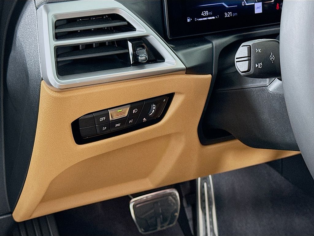 Thumbnail: 2025 BMW 4 Series - 10