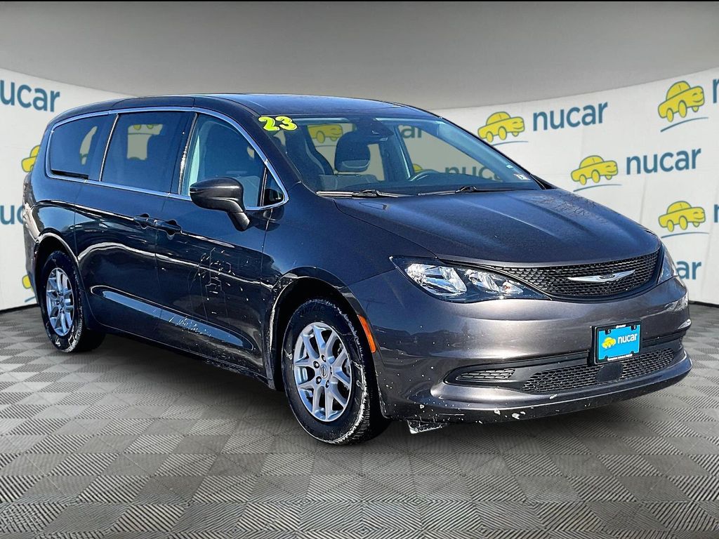 2023 Chrysler Voyager LX FWD