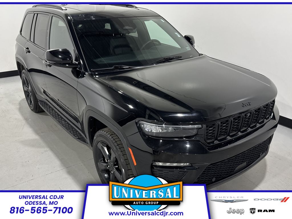 Diamond Black Crystal Pearlcoat 2024 Jeep Grand Cherokee SUV / Crossover Four-Wheel Drive 8-Speed Automatic