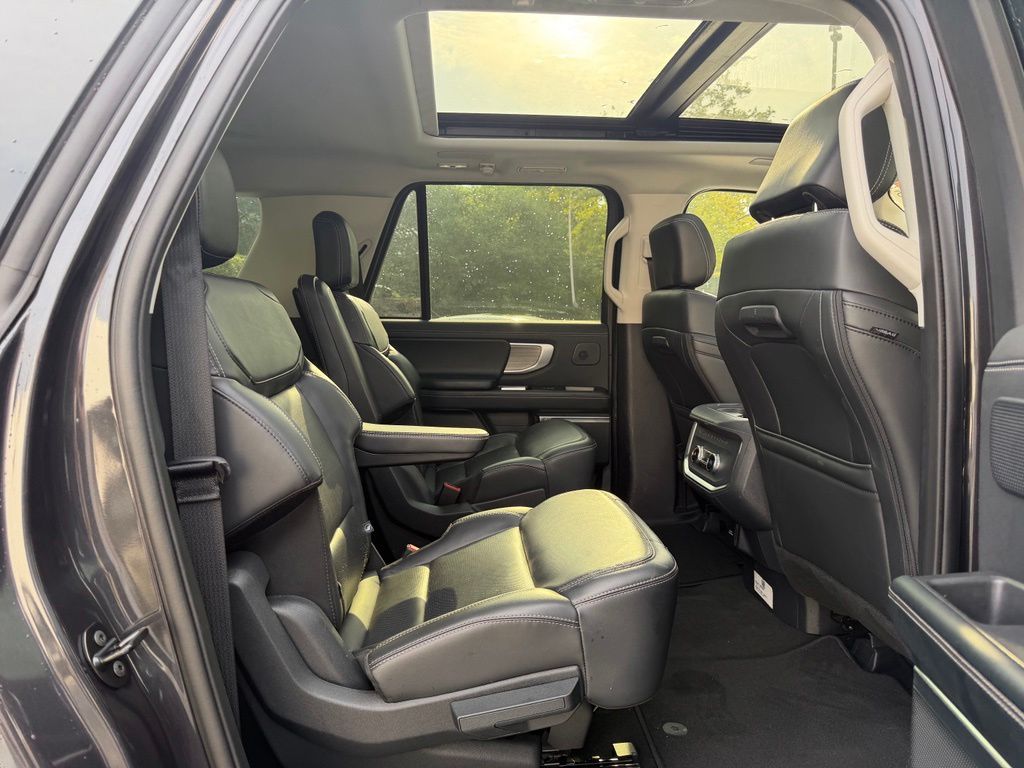 2025 Ford Expedition Platinum MAX