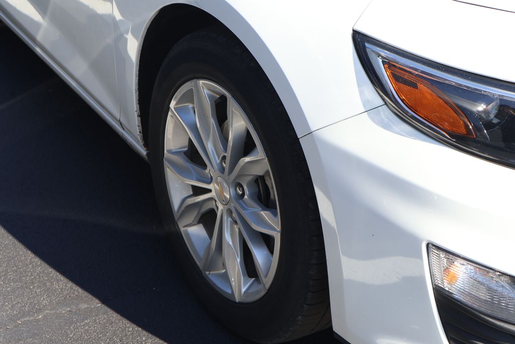 Thumbnail: 2024 Chevrolet Malibu - 5