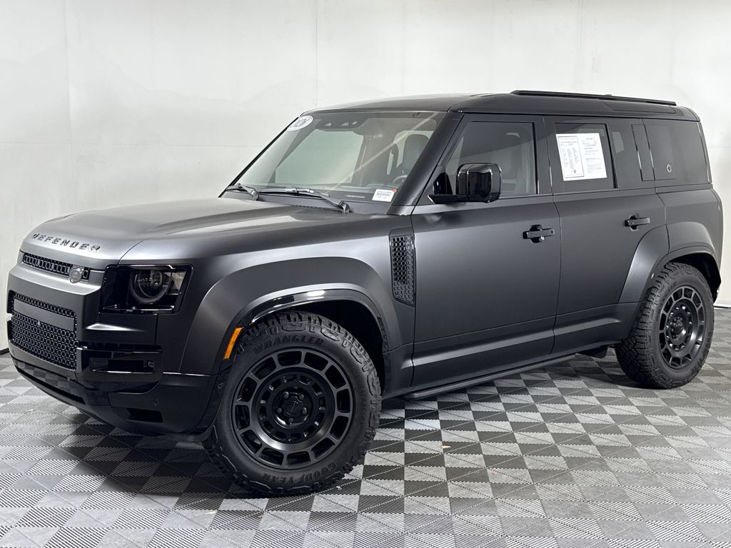  2026 Land Rover Defender 110 P635 OCTA Black AWD   