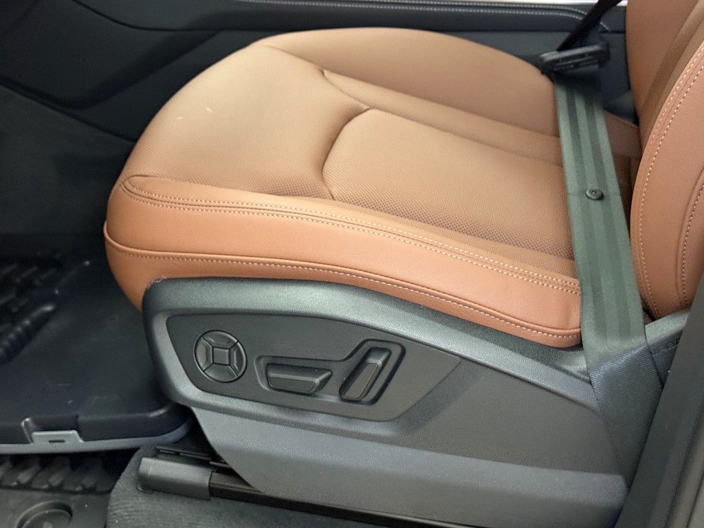 Thumbnail: 2025 Audi Q7 - 27