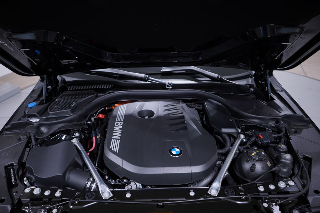 Thumbnail: 2026 BMW 5 Series - 14