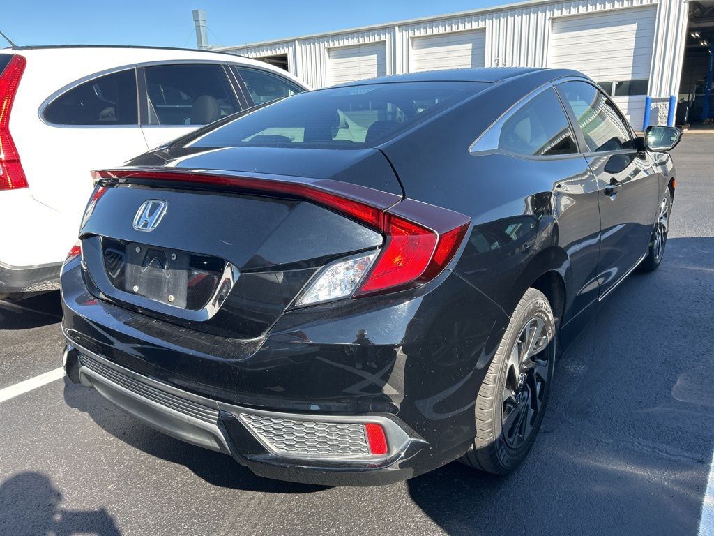 Thumbnail: 2017 Honda Civic - 3