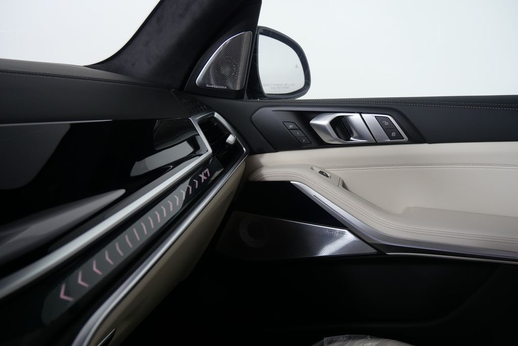 2026 BMW X7 xDrive40i 25