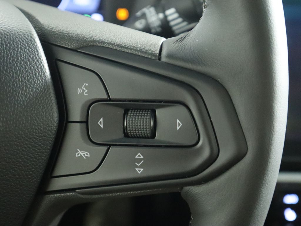 Thumbnail: 2023 Chevrolet Bolt EV - 12