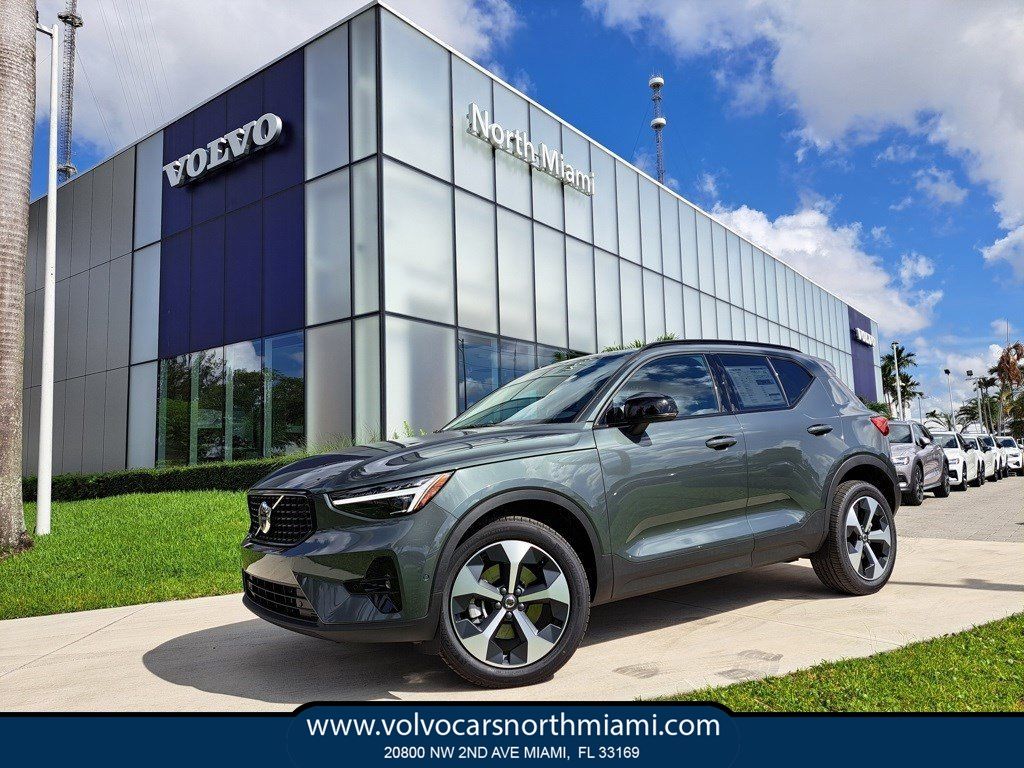 2026 Volvo XC40 Plus
