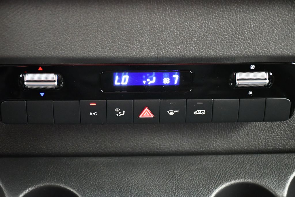 Thumbnail: 2025 Mercedes-Benz Sprinter - 21