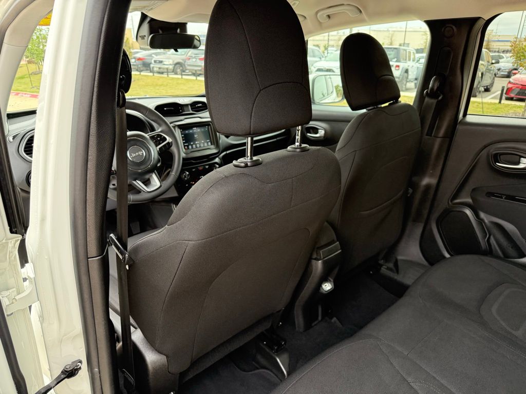 Thumbnail: 2019 Jeep Renegade - 22