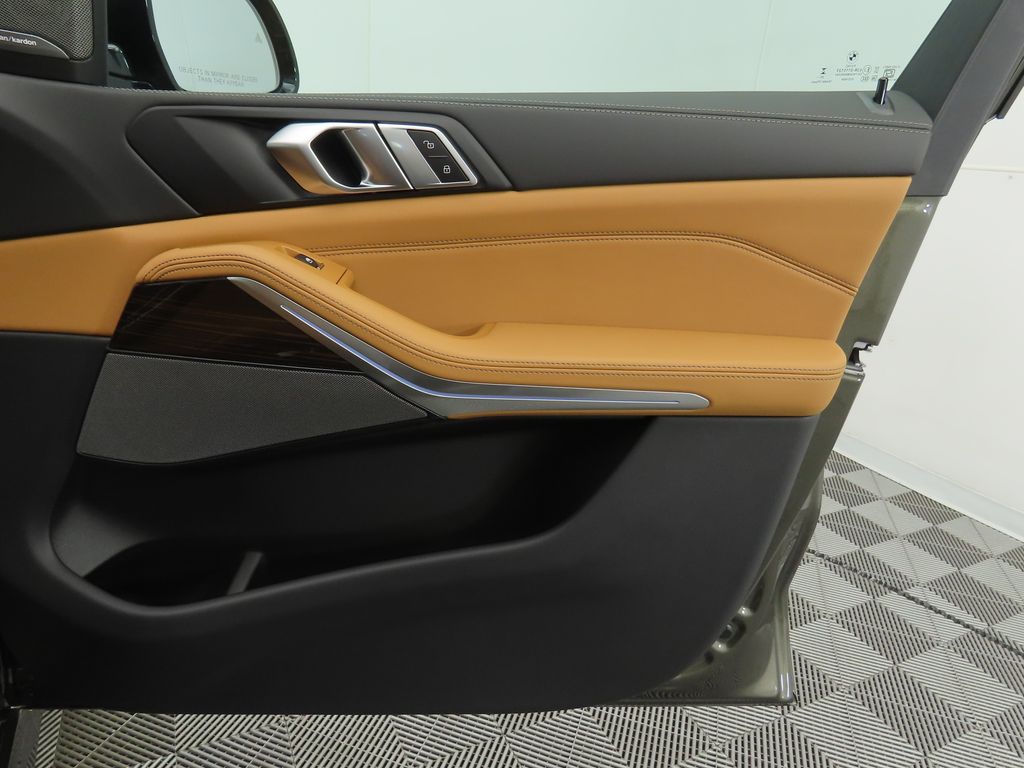 Thumbnail: 2026 BMW X5 - 25