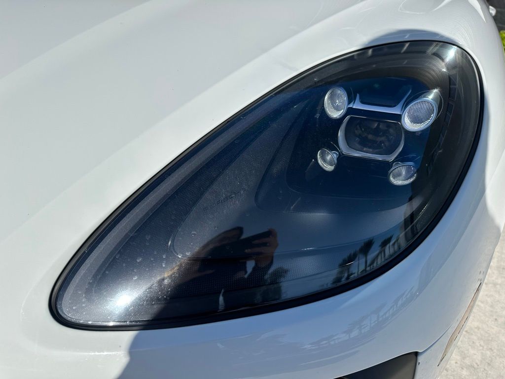 Thumbnail: 2020 Porsche Macan - 13